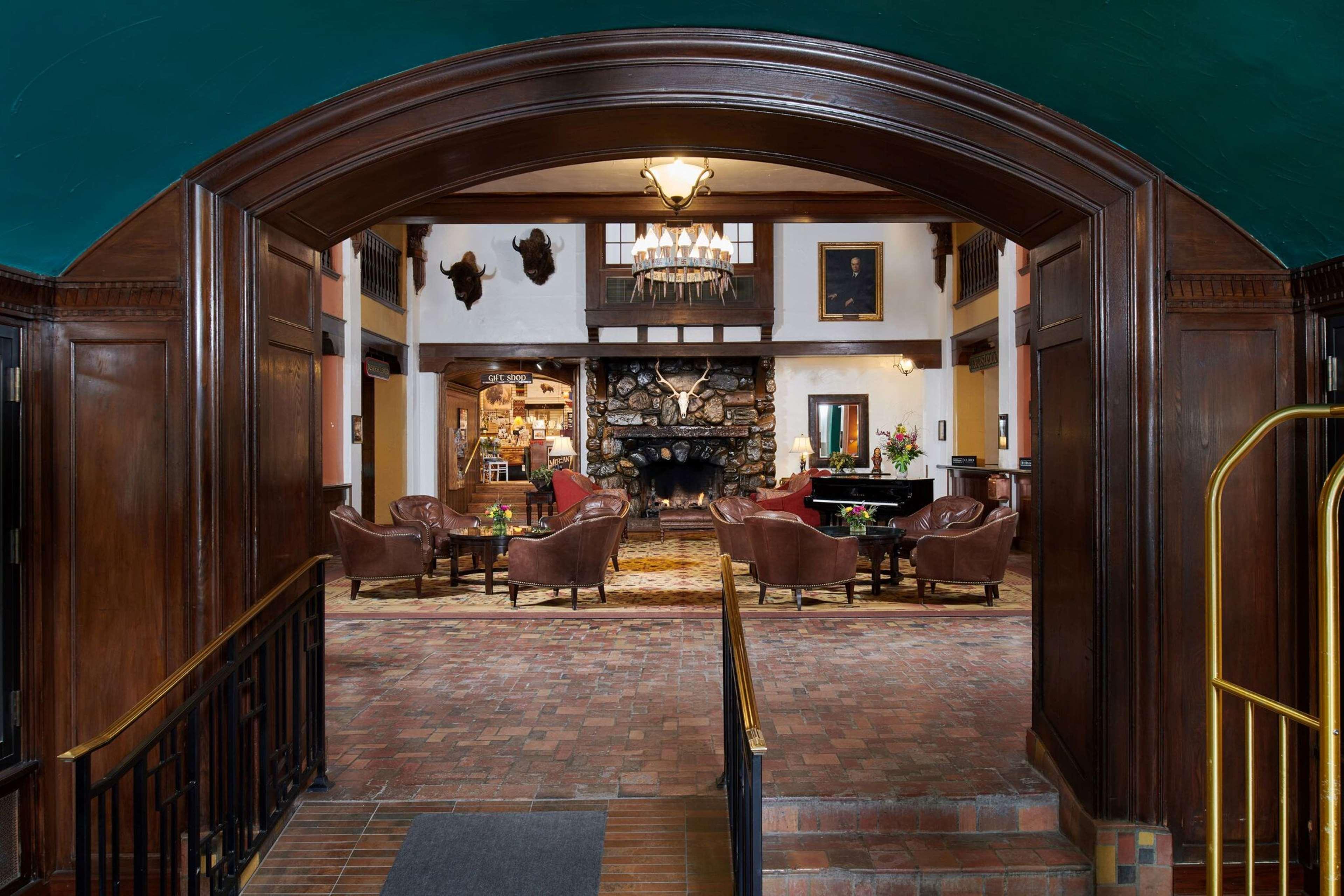 Hotel Alex Johnson Rapid City, Curio Collection By Hilton Exterior foto