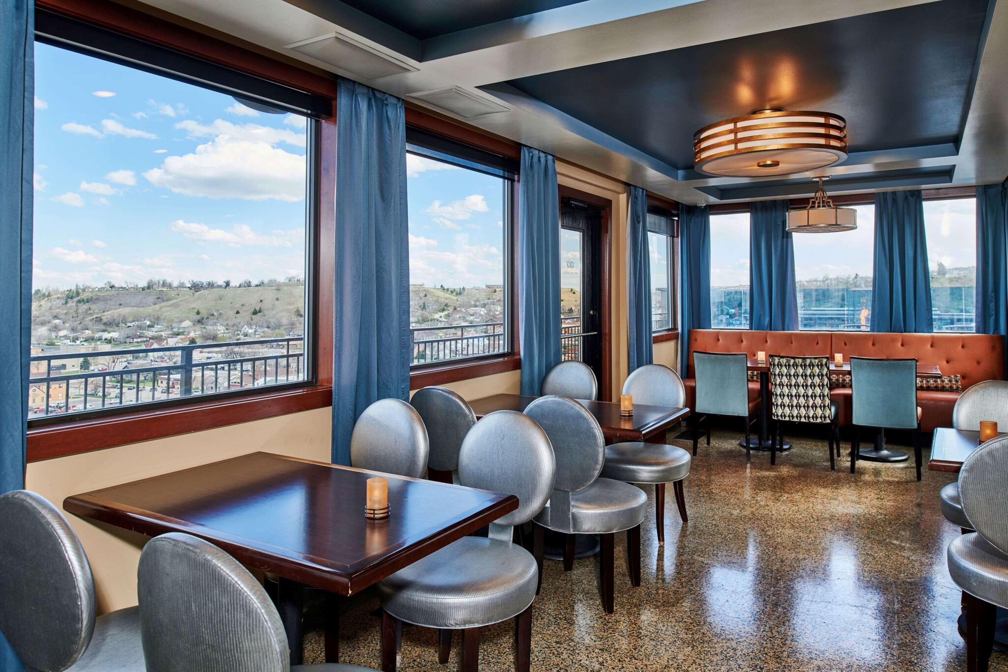 Hotel Alex Johnson Rapid City, Curio Collection By Hilton Exterior foto