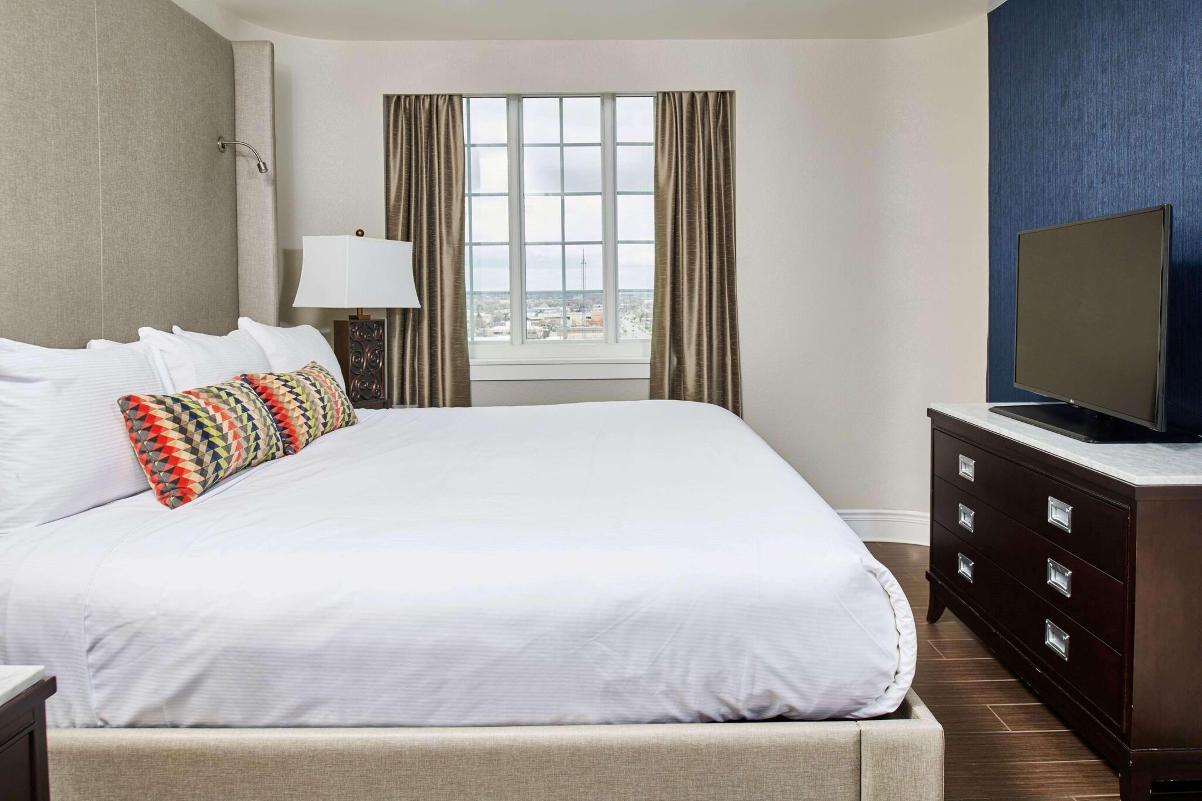Hotel Alex Johnson Rapid City, Curio Collection By Hilton Exterior foto
