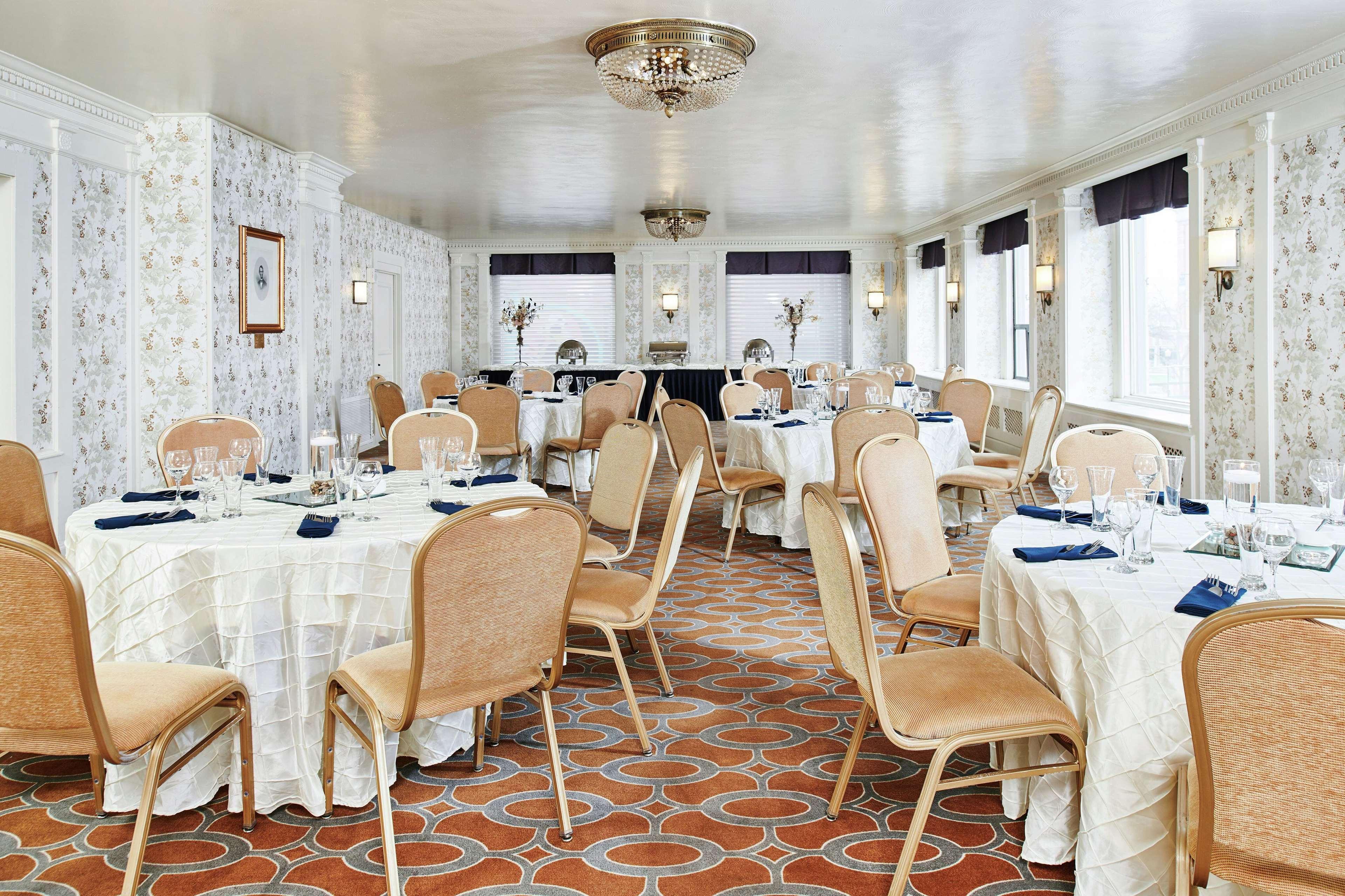 Hotel Alex Johnson Rapid City, Curio Collection By Hilton Exterior foto